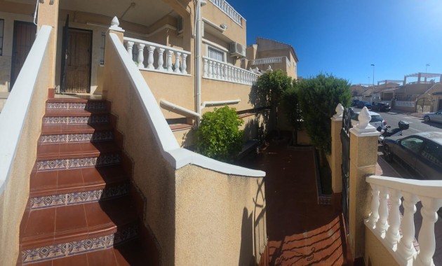 Venta - Bungalow -
Torrevieja - Centro