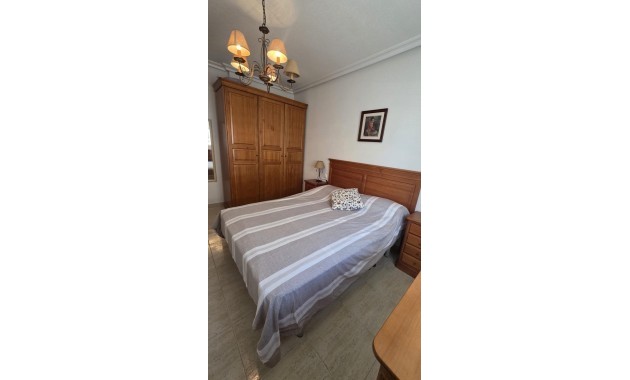 Venta - Bungalow -
Torrevieja - Centro