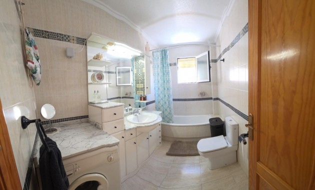 Venta - Bungalow -
Torrevieja - Centro