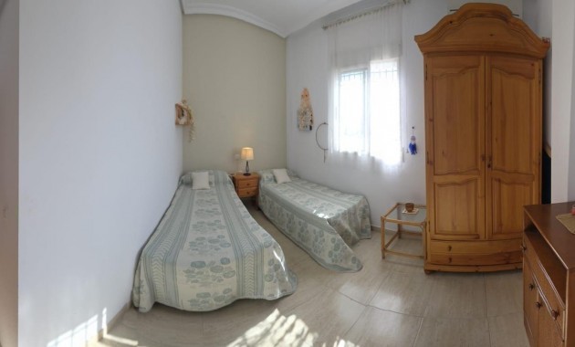 Venta - Bungalow -
Torrevieja - Centro