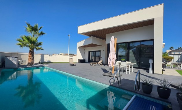 Venta - Detached Villa -
Formentera del Segura - Fincas de La Vega