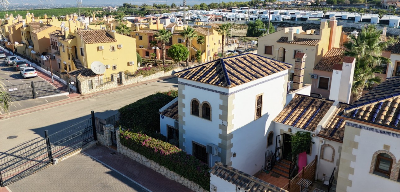 Venta - Semi Detached Villa -
Algorfa - La Finca Golf Resort
