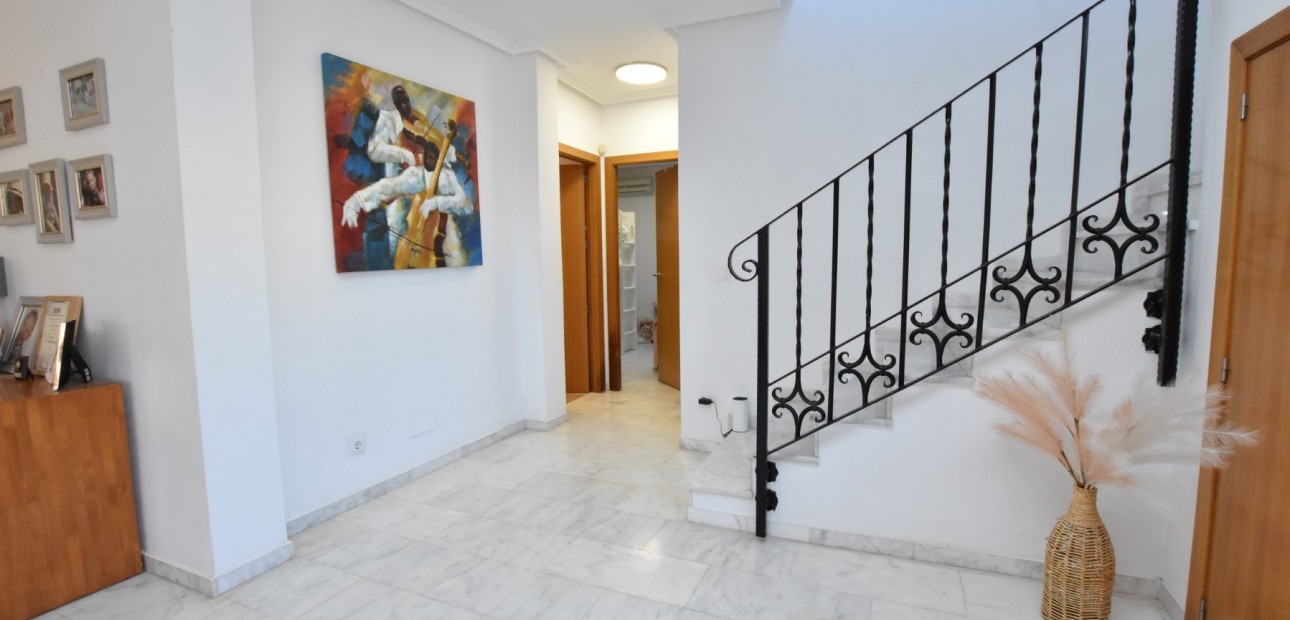 Venta - Semi Detached Villa -
Algorfa - La Finca Golf Resort