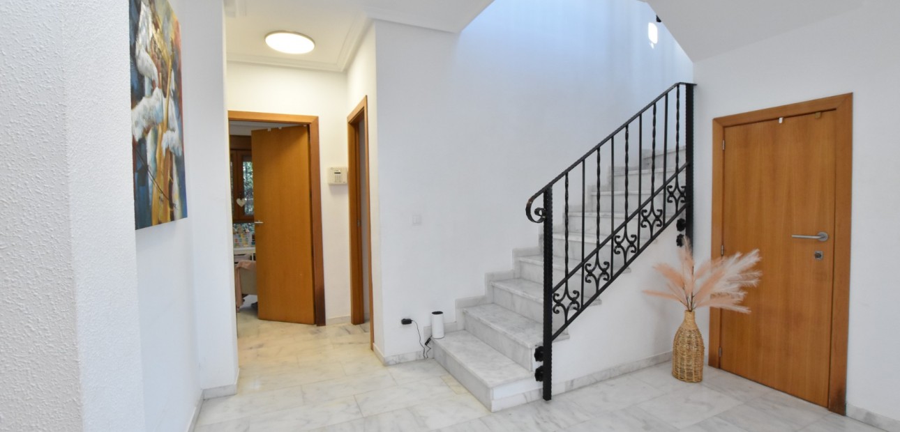 Venta - Semi Detached Villa -
Algorfa - La Finca Golf Resort