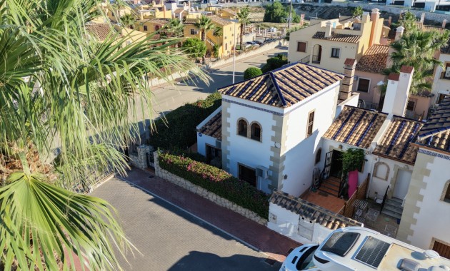 Venta - Semi Detached Villa -
Algorfa - La Finca Golf Resort