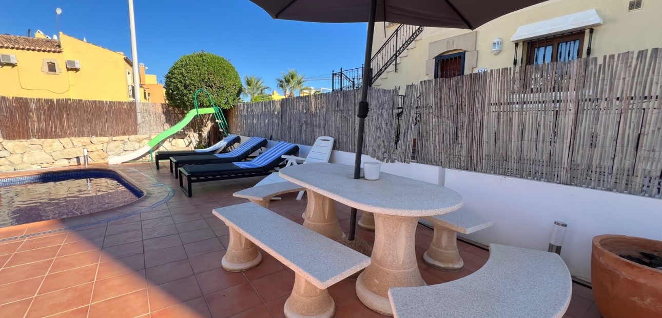 Venta - Semi Detached Villa -
Algorfa - La Finca Golf Resort
