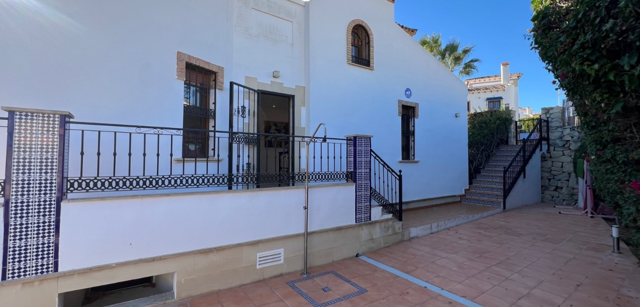 Venta - Semi Detached Villa -
Algorfa - La Finca Golf Resort