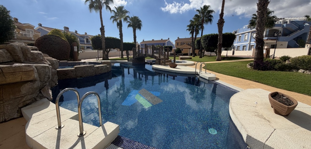Venta - Apartamento / piso -
Orihuela Costa - Lomas de Cabo Roig