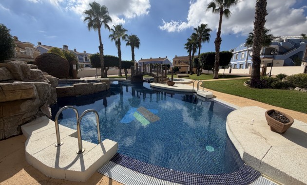Venta - Apartamento / piso -
Orihuela Costa - Lomas de Cabo Roig