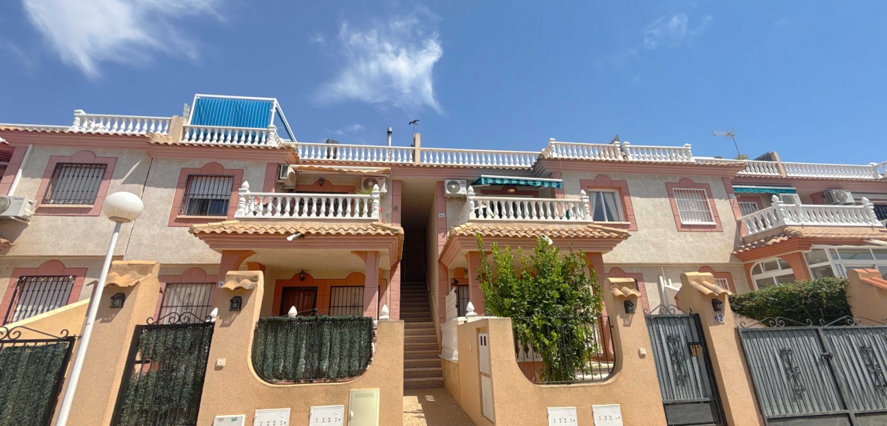 Venta - Apartamento / piso -
Orihuela Costa - Playa Flamenca