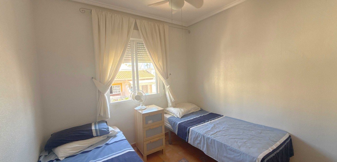 Venta - Apartamento / piso -
Orihuela Costa - Playa Flamenca