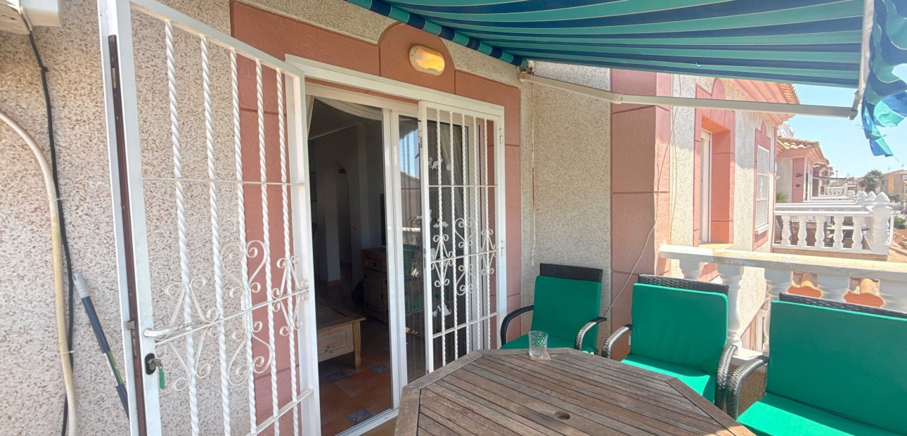 Venta - Apartamento / piso -
Orihuela Costa - Playa Flamenca