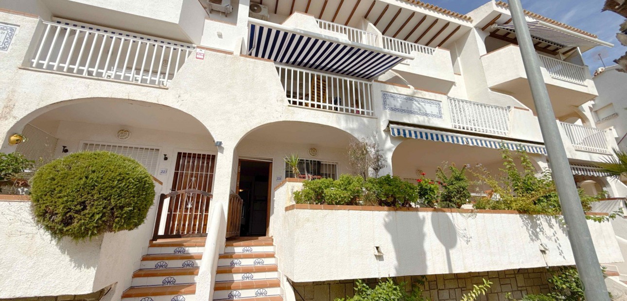 Venta - Apartamento / piso -
Orihuela Costa - Cabo Roig