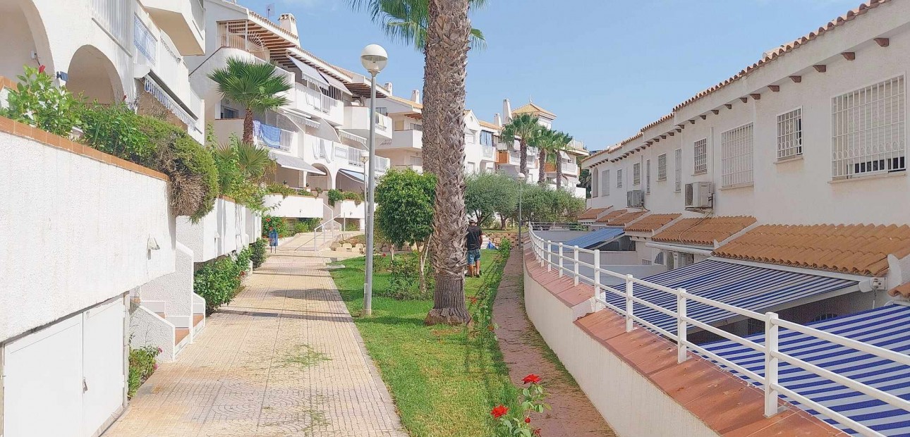 Venta - Apartamento / piso -
Orihuela Costa - Cabo Roig