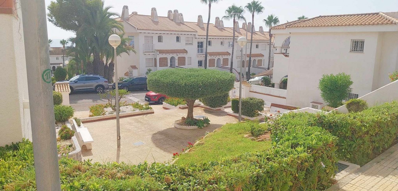 Venta - Apartamento / piso -
Orihuela Costa - Cabo Roig