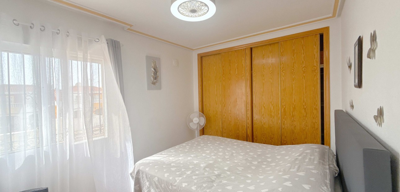 Venta - Apartamento / piso -
Orihuela Costa - La Regia