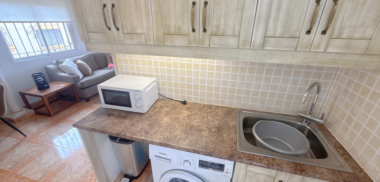 Venta - Apartamento / piso -
Orihuela Costa - La Regia