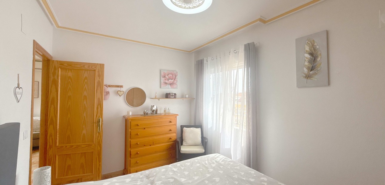 Venta - Apartamento / piso -
Orihuela Costa - La Regia