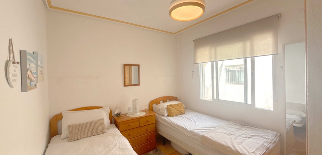 Venta - Apartamento / piso -
Orihuela Costa - La Regia