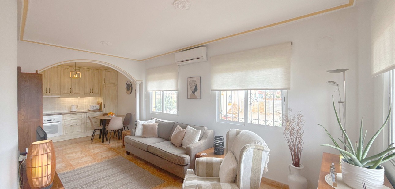 Venta - Apartamento / piso -
Orihuela Costa - La Regia