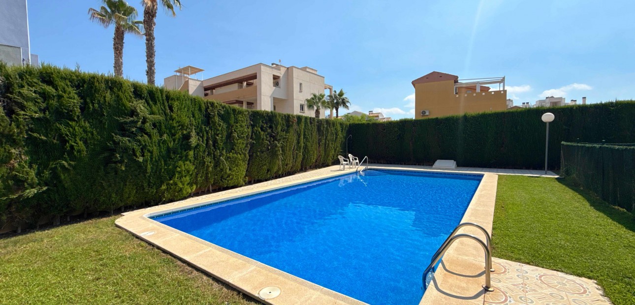 Venta - Apartamento / piso -
Orihuela Costa - Cabo Roig