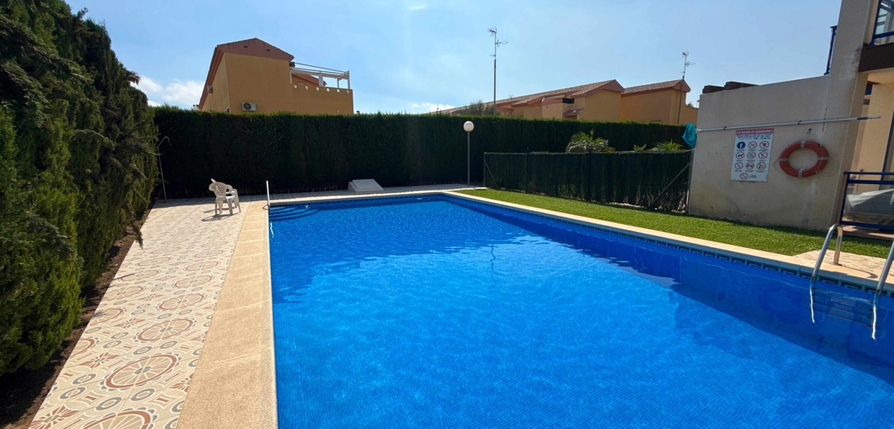Venta - Apartamento / piso -
Orihuela Costa - Cabo Roig