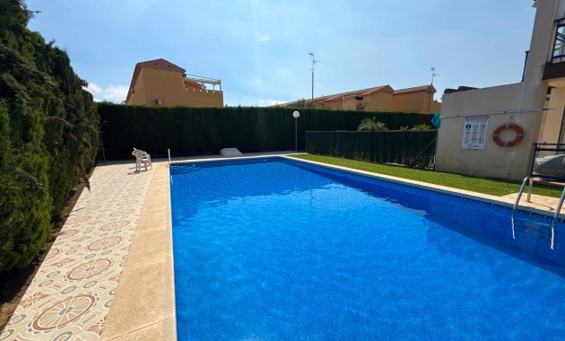 Venta - Apartamento / piso -
Orihuela Costa - Cabo Roig