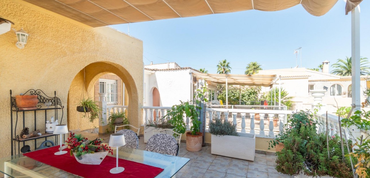 Venta - Villa -
Orihuela Costa - Los Balcones