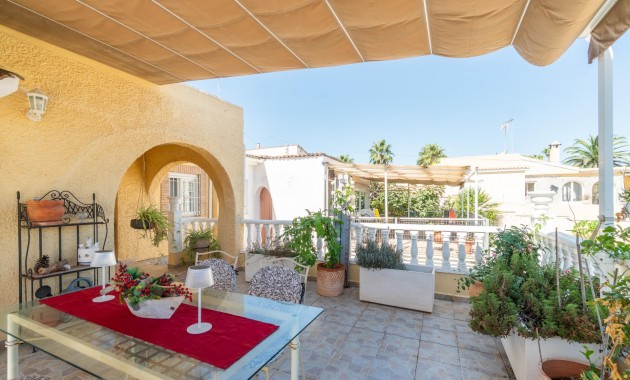 Venta - Villa -
Orihuela Costa - Los Balcones