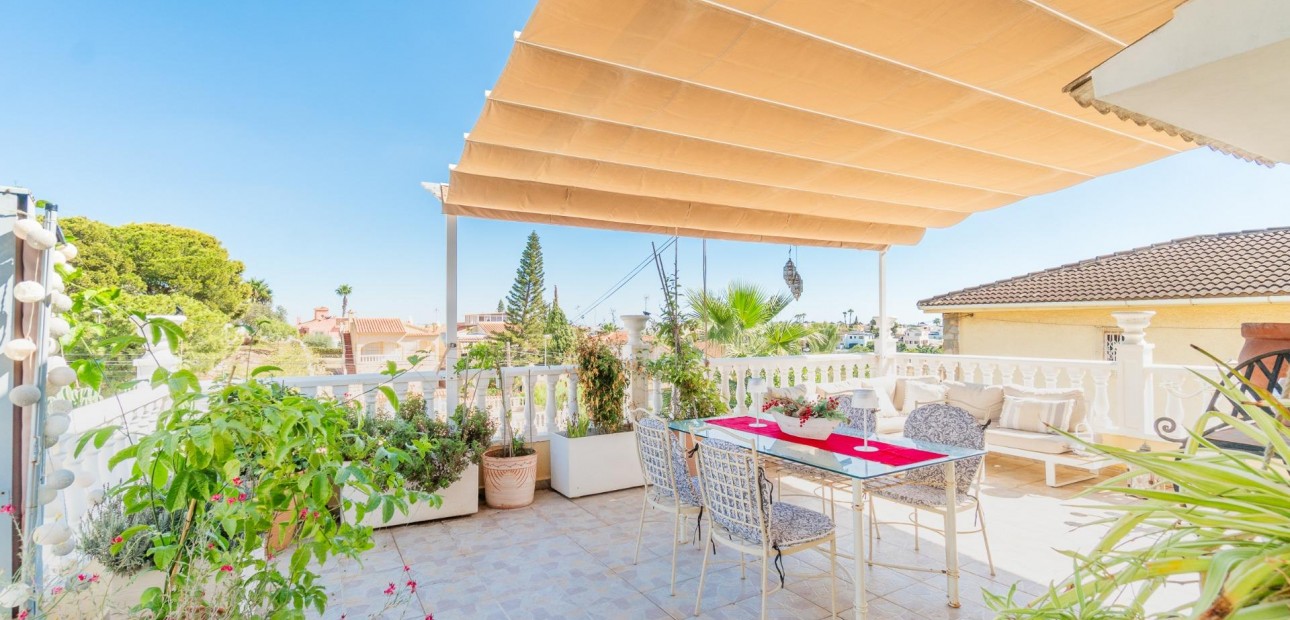 Venta - Villa -
Orihuela Costa - Los Balcones