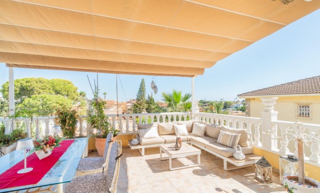 Venta - Villa -
Orihuela Costa - Los Balcones