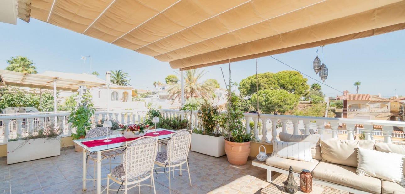 Venta - Villa -
Orihuela Costa - Los Balcones