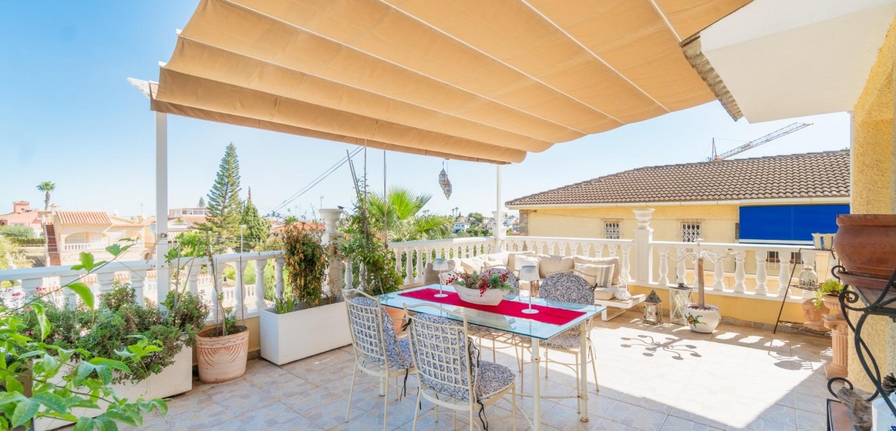 Venta - Villa -
Orihuela Costa - Los Balcones