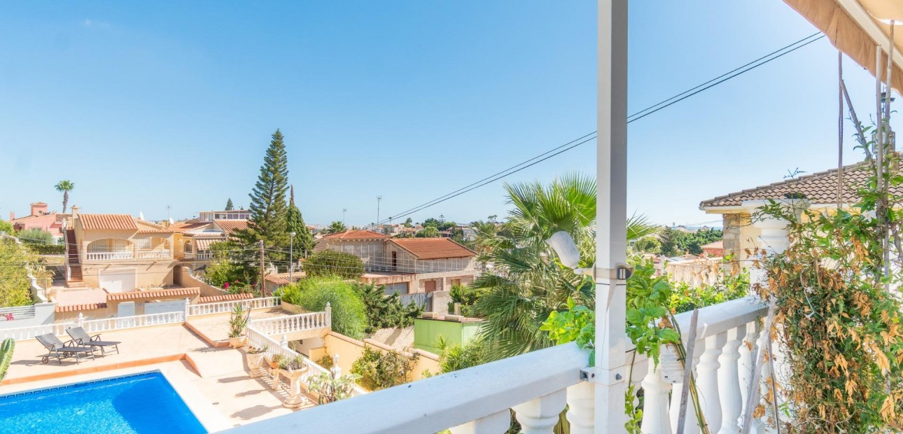 Venta - Villa -
Orihuela Costa - Los Balcones