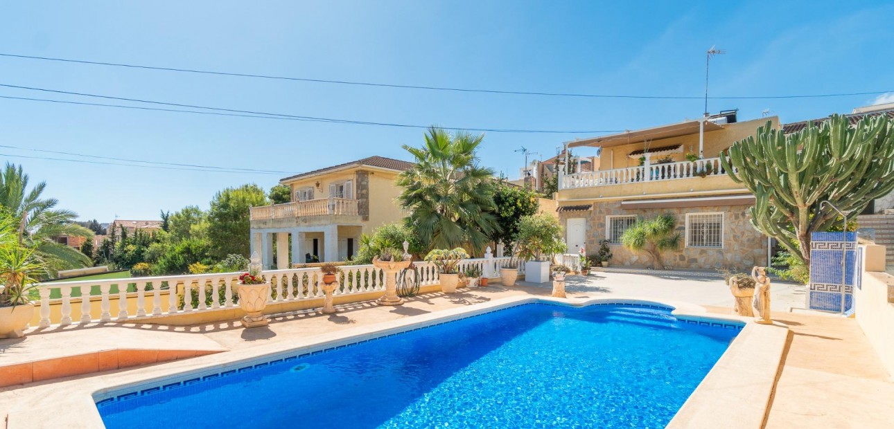 Venta - Villa -
Orihuela Costa - Los Balcones