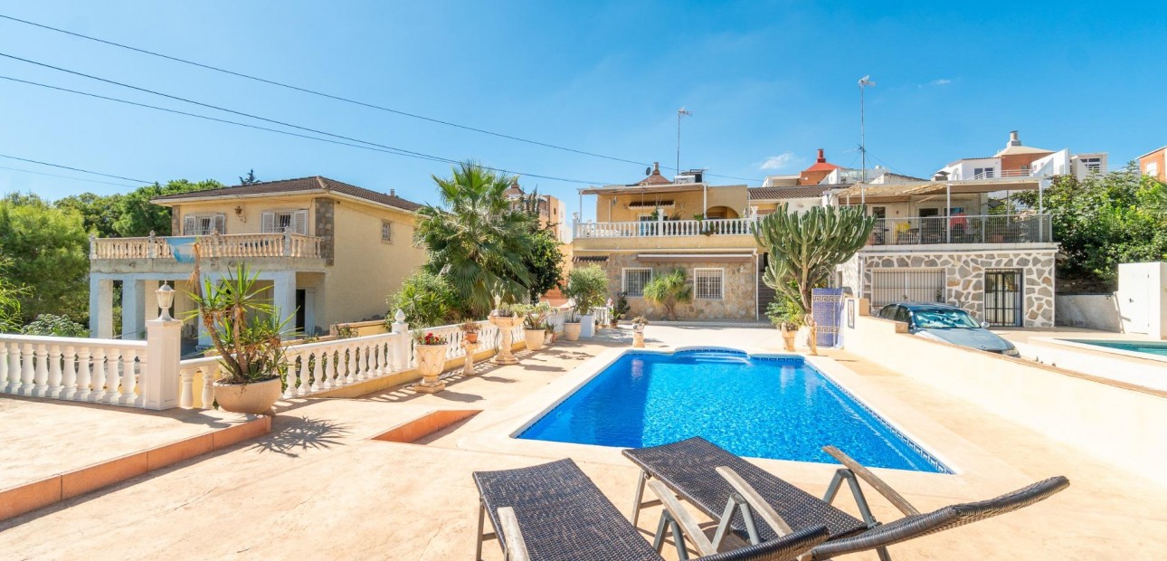 Venta - Villa -
Orihuela Costa - Los Balcones