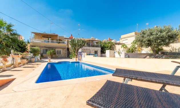 Venta - Villa -
Orihuela Costa - Los Balcones