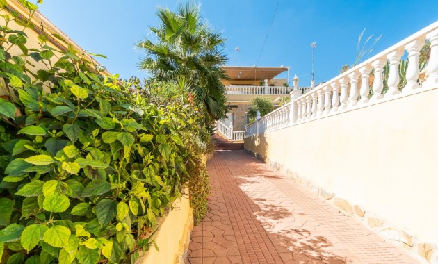 Venta - Villa -
Orihuela Costa - Los Balcones