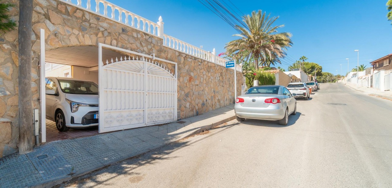 Venta - Villa -
Orihuela Costa - Los Balcones