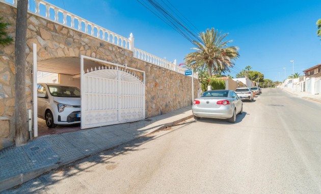 Venta - Villa -
Orihuela Costa - Los Balcones