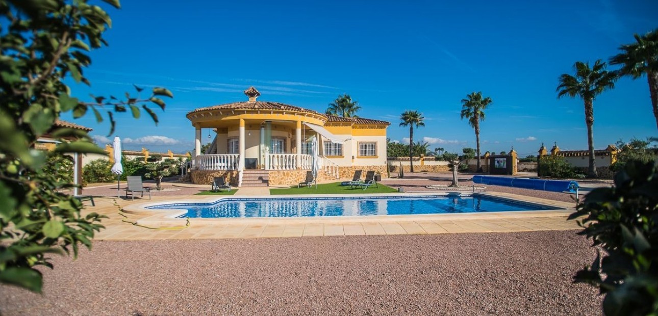 Venta - Villa -
CATRAL - Catral