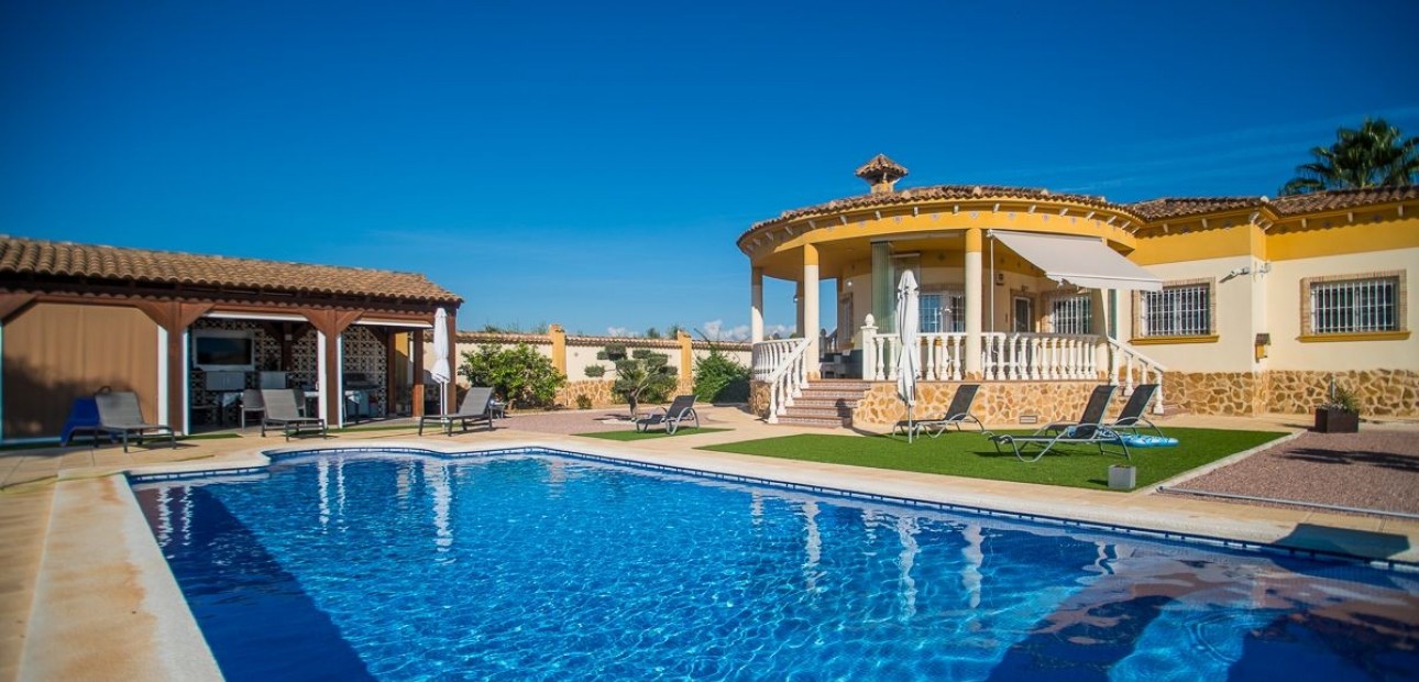 Venta - Villa -
CATRAL - Catral