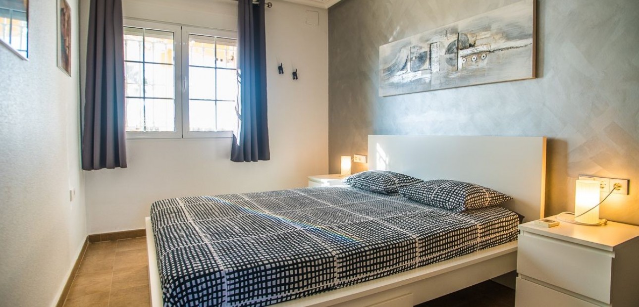 Venta - Villa -
CATRAL - Catral