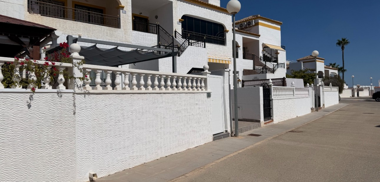 Venta - Apartamento / piso -
Orihuela - Entre Naranjos Vistabella