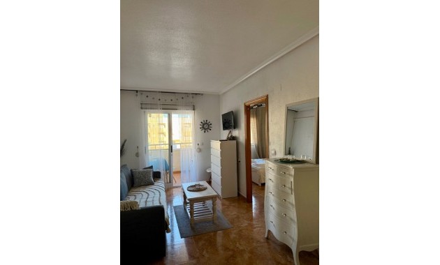 Venta - Apartamento / piso -
Torrevieja - El Molino