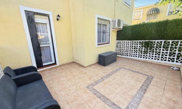 Venta - Apartamento / piso -
Orihuela Costa - Villamartin