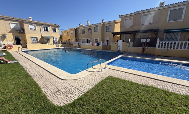 Venta - Apartamento / piso -
Orihuela Costa - Villamartin