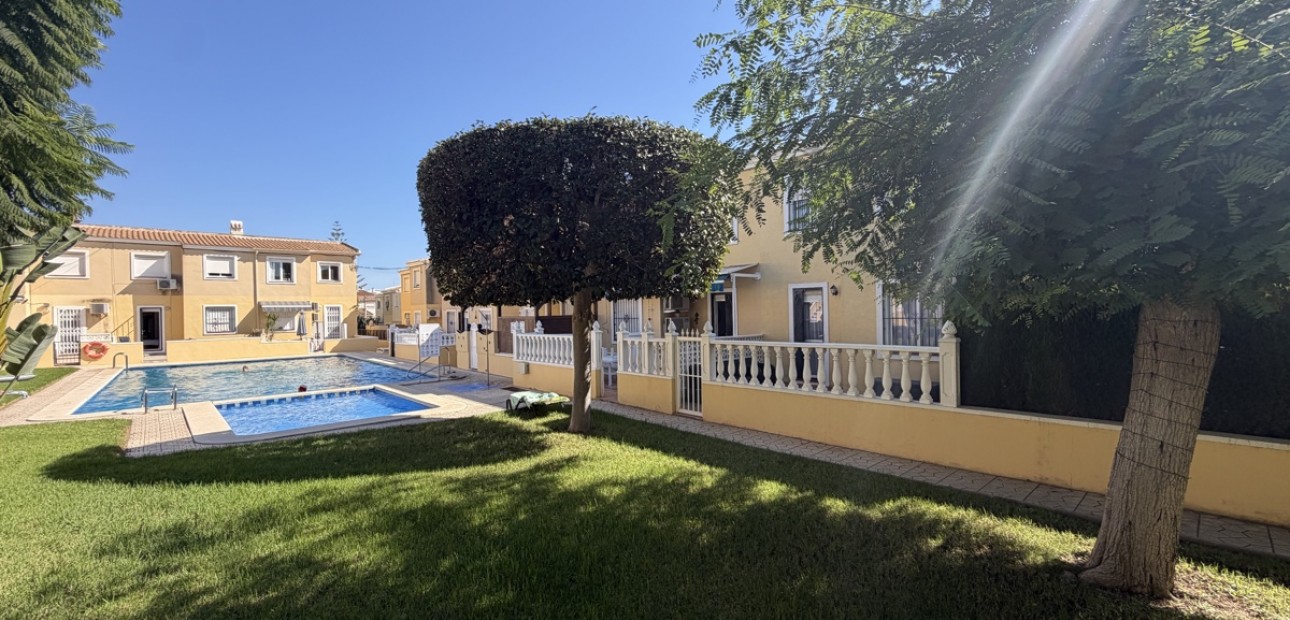 Venta - Apartamento / piso -
Orihuela Costa - Villamartin