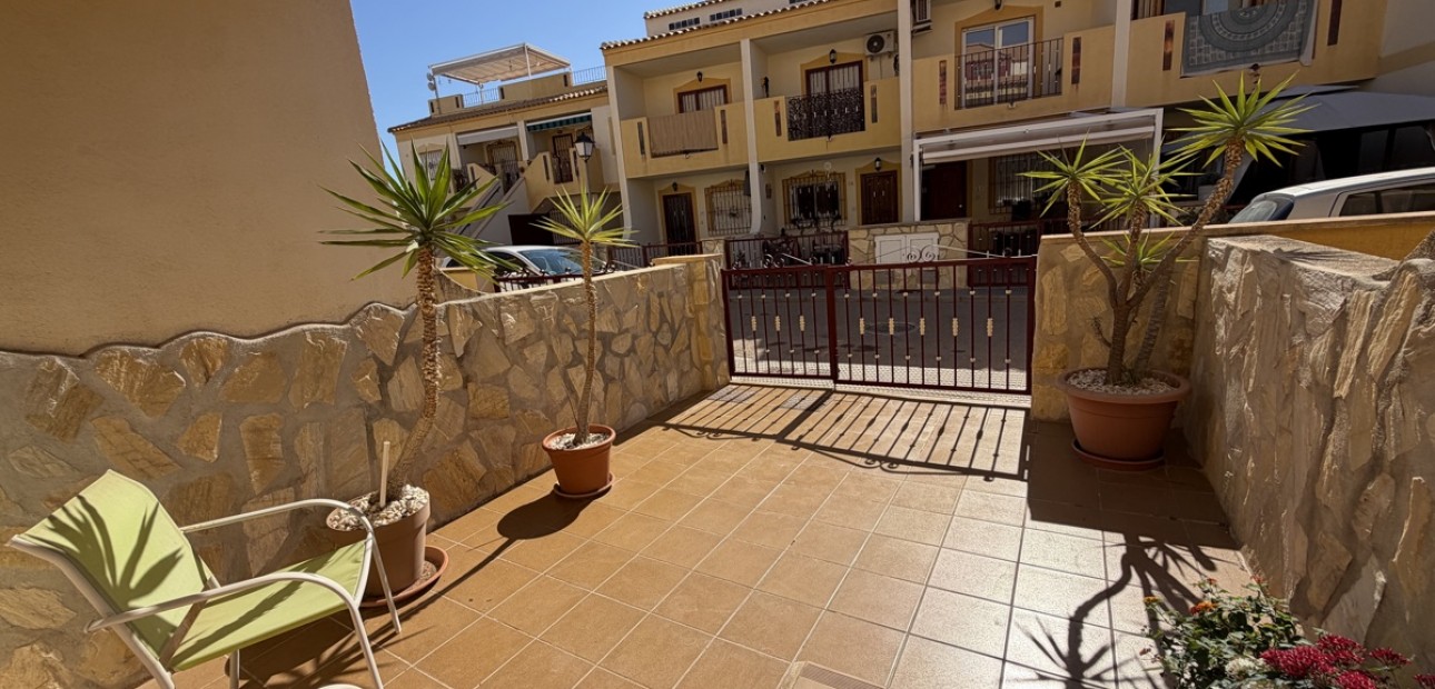 Venta - Adosado -
Orihuela Costa - La Zenia