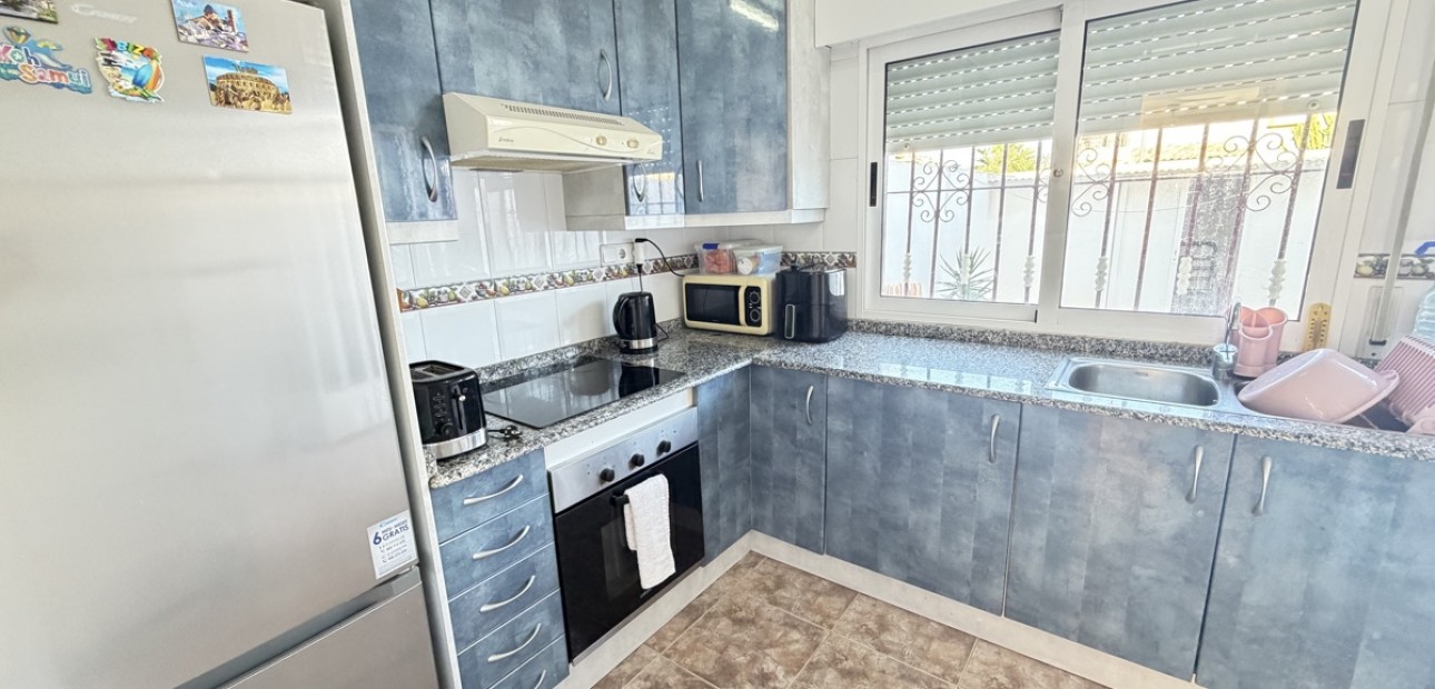 Venta - Adosado -
Orihuela Costa - La Zenia